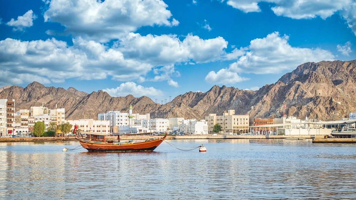 The Sharjah International Book Fair proudly welcomes the Sultanate of Oman as the Guest of Honour of its 45th edition, celebrating a nation distinguished by its rich literary heritage, vibrant cultural traditions, and enduring contributions to Arab thought and creativity. From the timeless beauty of Omani poetry and storytelling to contemporary literature, theatre, visual arts, and music, Oman brings a remarkable cultural journey to Sharjah.