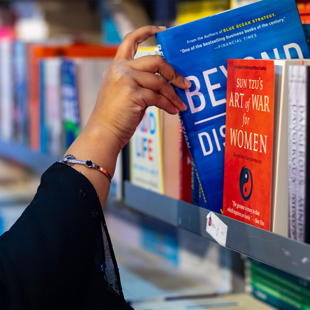 Sharjah International Book Fair Enters the Guinness World Records as the Largest Book Signing Ceremony in the World.