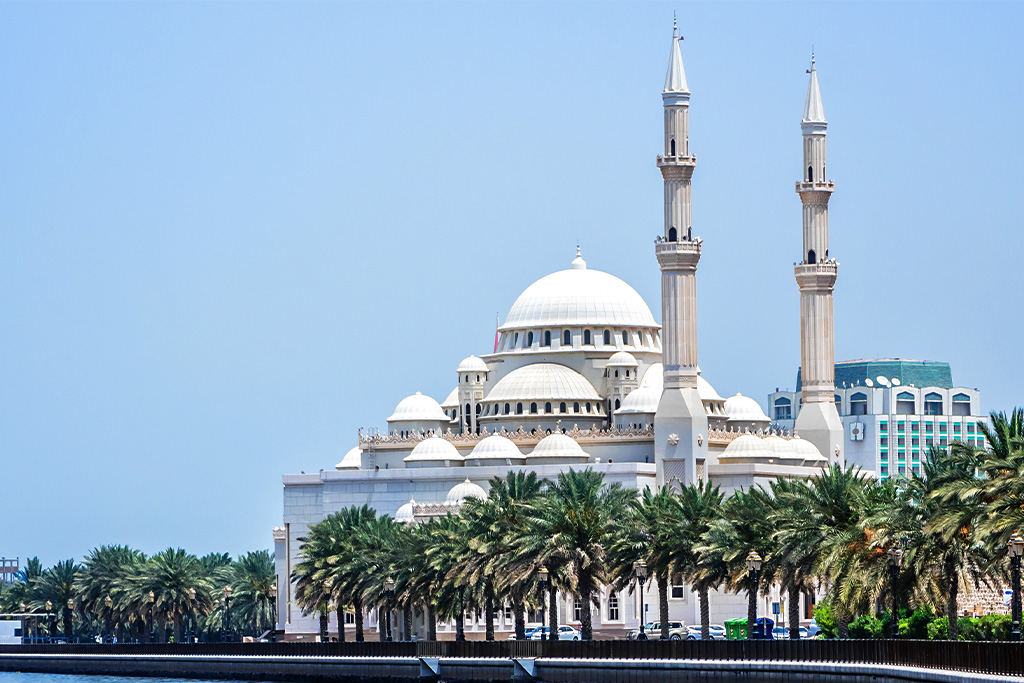 Discover a New Culture at Al Noor Mosque